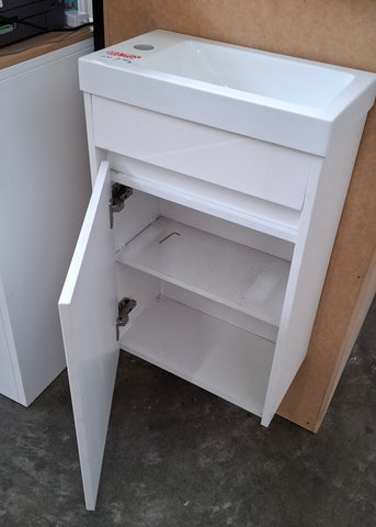 Ex-Display: Edge 450 Wall Hung Vanity with Ceramic Top