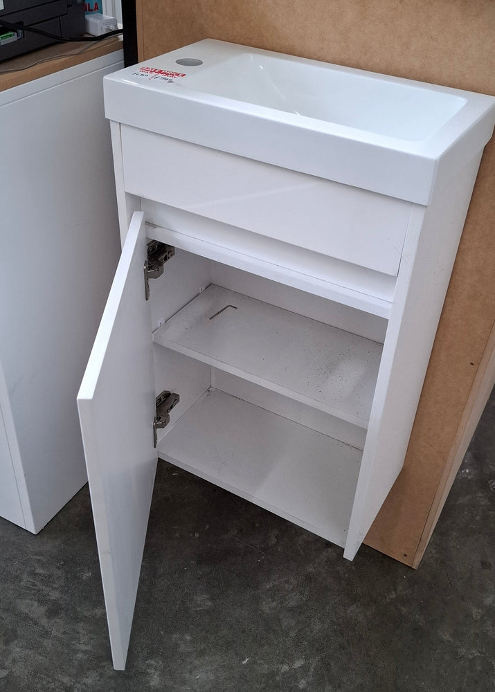Ex-Display: Edge 450 Wall Hung Vanity with Ceramic Top