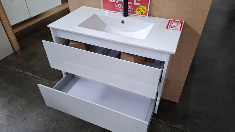 Ex-Display: Ivory 900mm Wall Hung Vanity with Ceramic Top