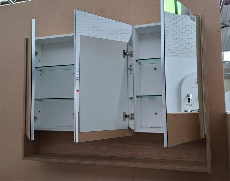 Ex-Display: Scandi 1200mm Mirror Cabinet with Shelf