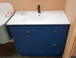 Ex-Display: Nevada Classic 900mm Floor Standing Vanity with Ceramic Top