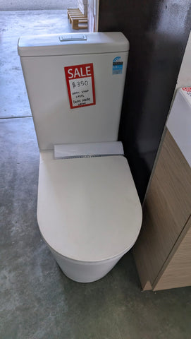 Ex-Display: Delta Toilet Matte White