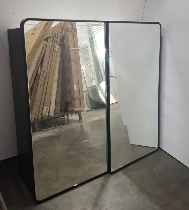 Ex-Display: Sutherland 900mm Matte Black