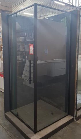 Ex-Display: Calais 900mm Door and Return Panel - Black Frame