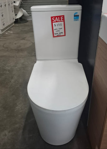 Ex-Display: Delta Toilet Matte White