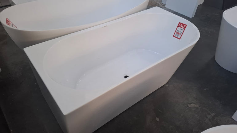 Ex-Display: Venice Bath 1500mm - Left corner